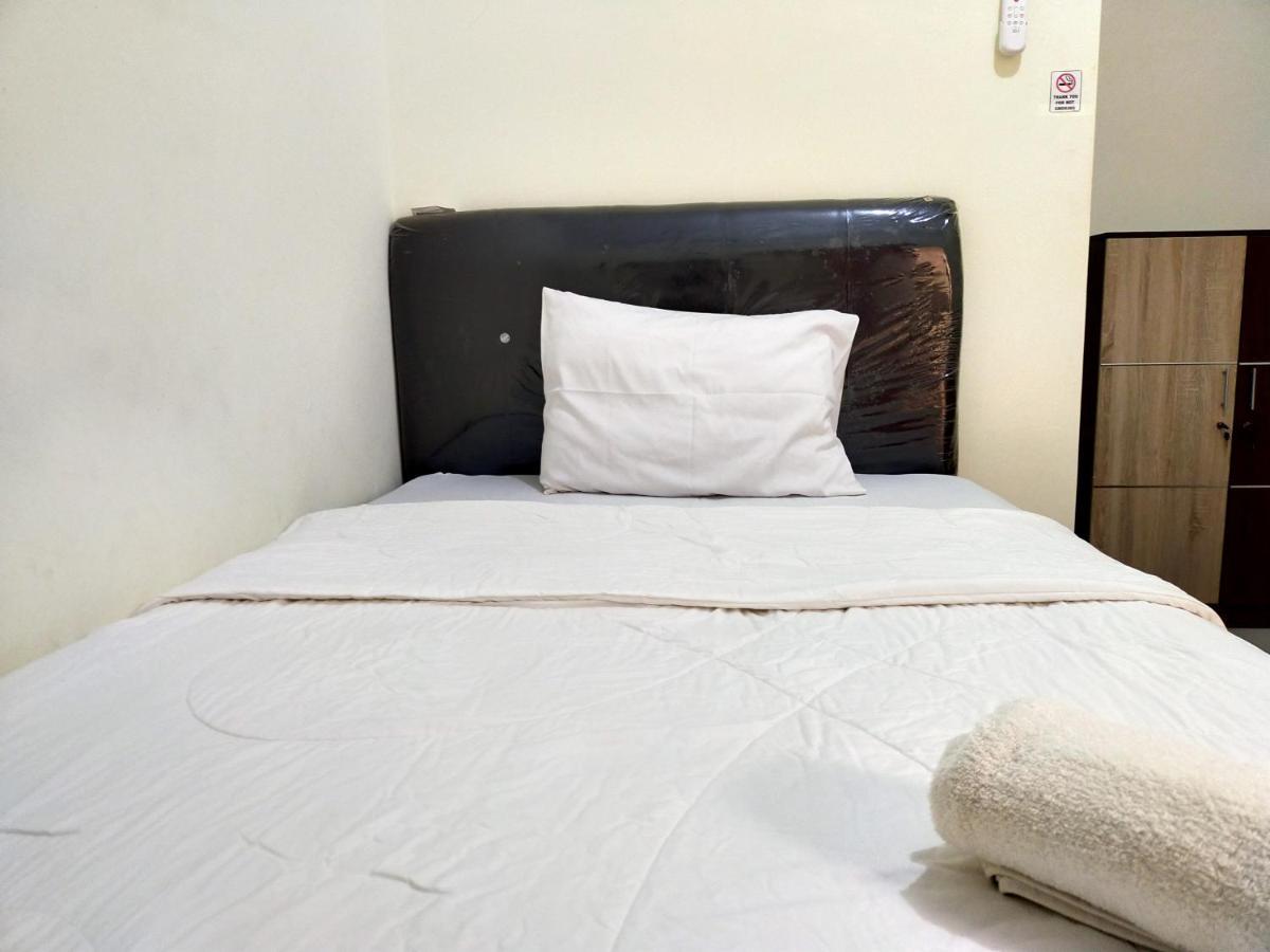 Homestay Danesti Syariah Near Bandara Sultan Hasanuddin Макасар Екстериор снимка